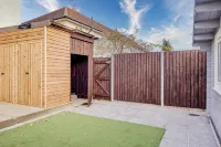 Cosy Luxury studio cabin centrally located in Crayford, Greater london. - Wifi