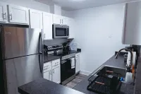 Modern Luxury 1BR Stamford Getaway - Condos