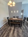 3-bedroom townhome walking distance to Highschool and Lions Park - Wifi