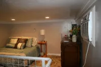 Layton's Loft Bed and Breakfast - breakfast