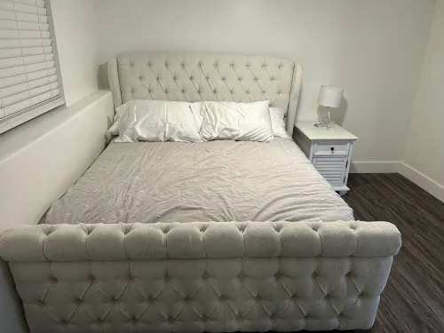 1 bedroom 1 Bathroom Private Suite! 2 minutes from the Reservoir.