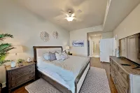 Breathtaking Sunrise Views Over Lake LBJ - Luxury 3BR Waterfront Condo - 3성급