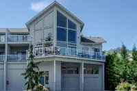 Lake Chelan Waterfront Resort Home- Pool, Boat -STR-0290 - 수영장