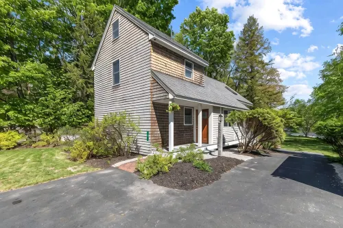 Sebago Breeze Lake House