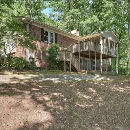 Lake Keowee Lakefront Home W/ Private Boat Ramp-Great Rates