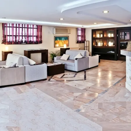 Tepe Hotel Отели рядом с достопримечательностью «Эски Лара»