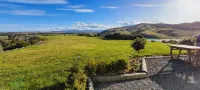 Hill Top Retreat  homestay - With  270 degrees stunning Views ! - 3-Star