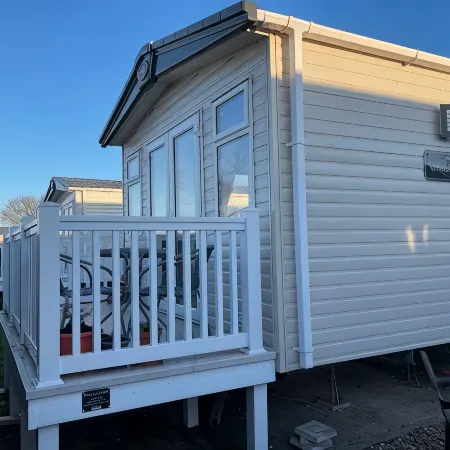 Arum dog friendly caravan on Rockley Park, Poole