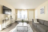 Walkable condo in heart of vibrant D/n Redmond,  m/s from Microsoft, woodinville