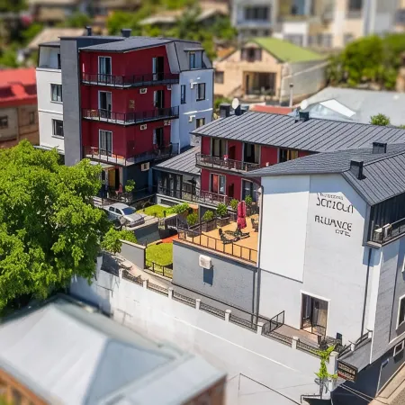 Alliance Hotel