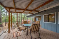 Tall pines cabin with chimney at "Upper Canyon" - شاليه