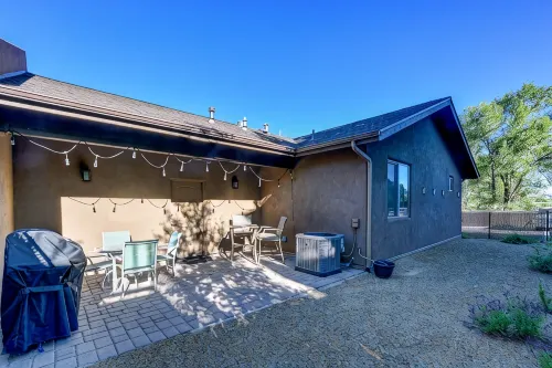 Located in the heart of Prescott just blocks away from Historic downtown square.