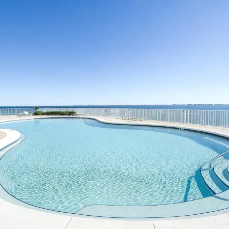 PENSACOLA / PERDIDO FALL DISCOUNTS  WATER FRONT RESORT DELUXE 3BED 3BA END SUITE