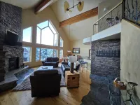 Charming Big Sky meadows house. Trails and Town Center a short walk away. - Bathtub