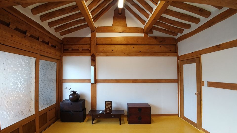 Bukchon Sohyeondang Hanok Stay