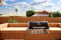 Sun-Soaked 4Br Retreat Pool + Chill Backyard - Boutique