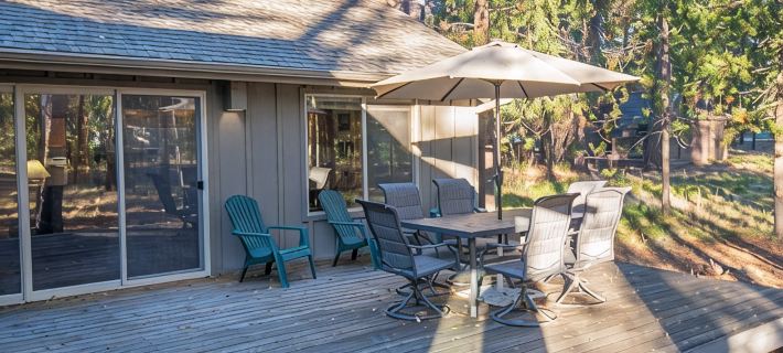 Spacious Sunriver retreat w/hot tub + bikes.  Family + Pet Friendly! Hotels in Sunriver