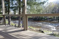 Parsons Riverside Retreat: Steps away from a rolling mountain stream and trails