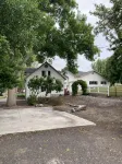 Park-like setting near river, trails, hot springs and so much more! -  Apartamentos vacacionales