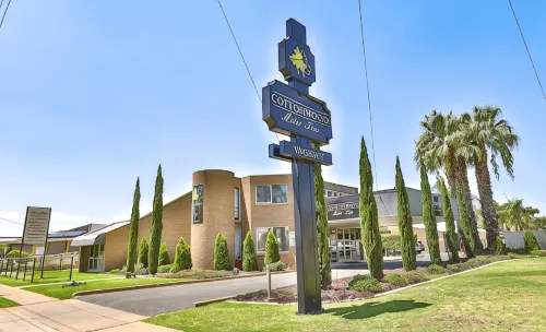 Cottonwood Motor Inn