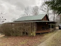 Rugged and Rustic Tennessee Mountain Cabin With Loft