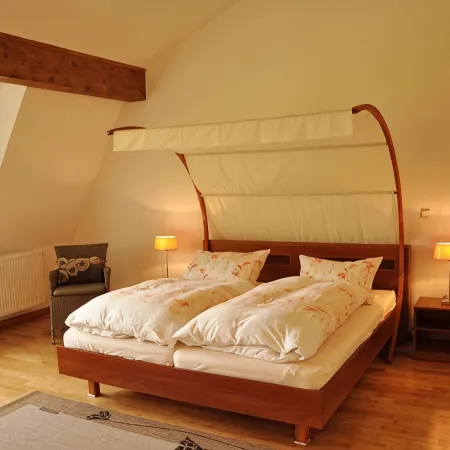 Beach house, 200 square meters. Wf., Directly on the Plauer See, Müritz, 30m to beach, Sky
