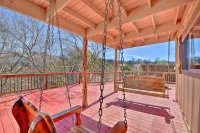 Lakeside Treetop Cottage: Boat Dock & Hot Tub - 3-Sterne