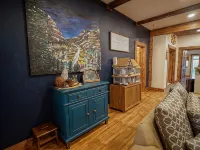 Cozy 3-Bedroom Grand Chalet in Delta, Colorado Hotels in Delta