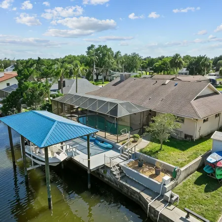 Dont Miss This Waterfront Deep Canal.Gulf Access.Pool Home! Pool Table.Sleeps8.