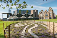 The Coo's Guest House - Airport Shuttle