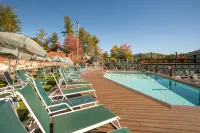 Resort home with Private hot tub , fireplace, pools, pond, WIFI - Pools