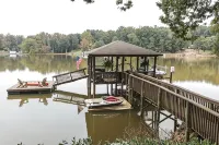 Beautiful Charlotte Lake Wylie Waterfront Bungalow