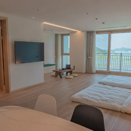 C-One Island Hotel & Resort Jaeundo