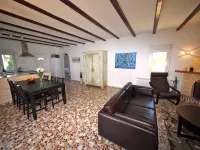 Charming Detached Holiday Home with Private Pool–Close to Beach and Fully Fenced - 3つ星