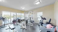 Exceptional Beachfront condo on Crescent Beach - สระว่ายน้ำส่วนตัว
