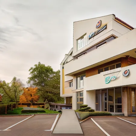 Exclusive Hotel & More