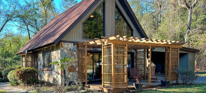 Stunning River-Side Cottage with Fire Pit! Hotels in Oconee County