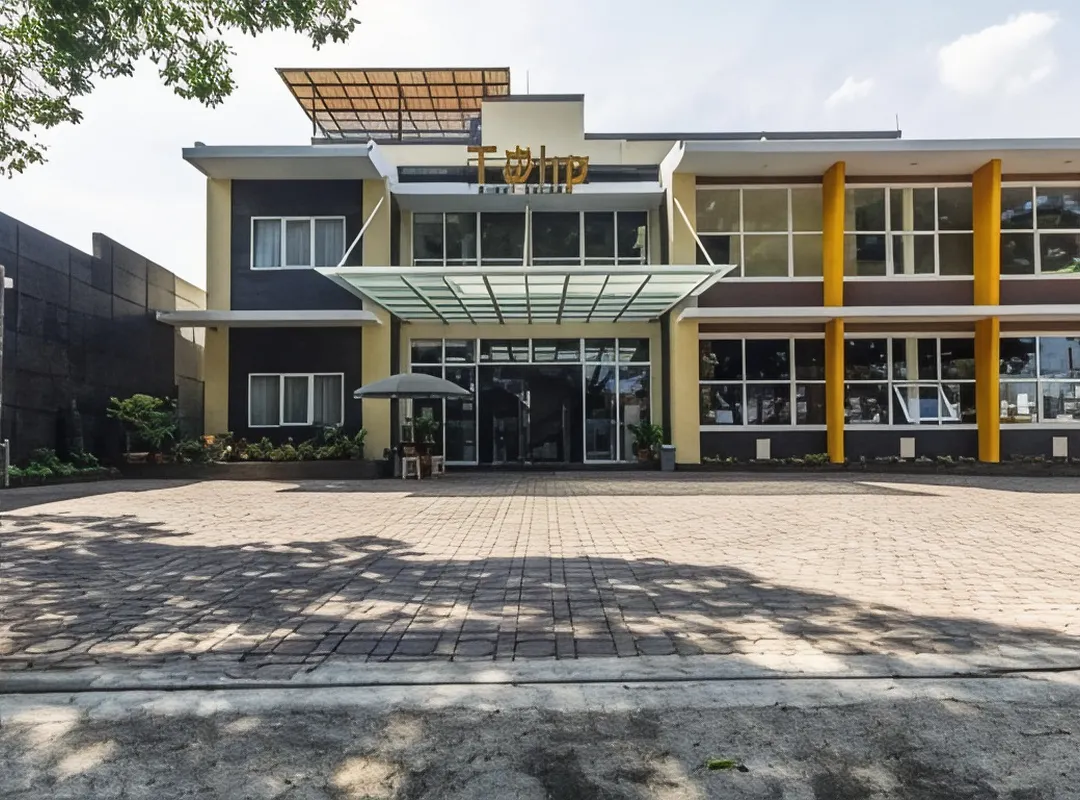 Tulip Guest House - Bandung