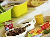 Hotel Ibis Budget Cosne Sur Loire - sarapan