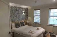 The Avenue Hotel