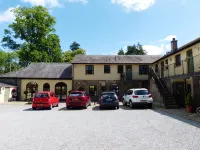 Blessingbourne Cottages & Apartments - parcheggio