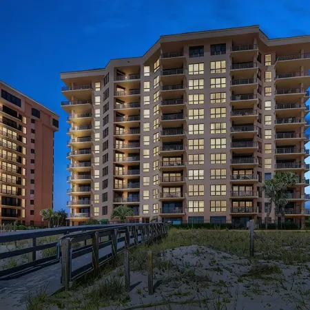 Seachase 903E - RELAX to Stunning Views from this Beautiful Beachfront Condo!