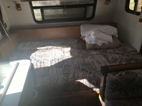 Small camper in the country - Homestays