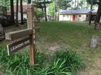 斜松: 寧靜湖畔小屋 - 民宿