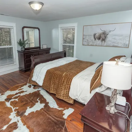 Restored 1800s Farmhouse in Beautiful Hocking Hills