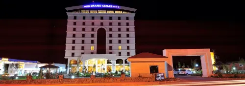 Grand Cenas Hotel - 4-Star