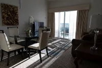 705 S Luxury 1Bedroom pool and Universal view - Condos