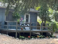 Cozy Cottage #6B at Beautiful Platte Lake Resort - 2성급