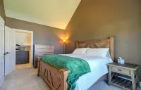 3-bed condo in the Heart of North Conway sleeps 8 Mins from Cranmore & Storyland
