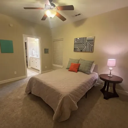 Luxury Escape close to Pinnacle Hills Promenade